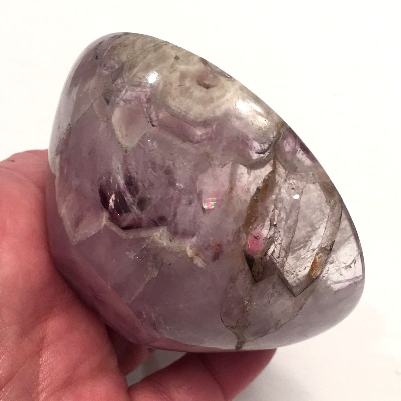 Thumbnail: Metaphysical crystals Highly Charged Chevron Amethyst Gemstone Bowl
