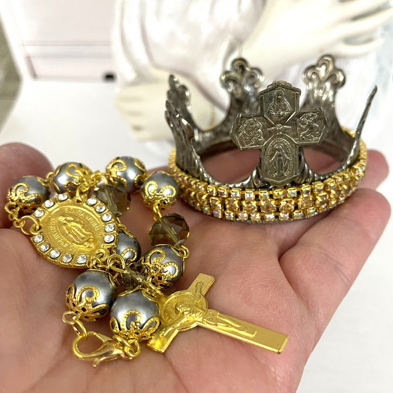 Thumbnail: Vintage Rhinestone Statue Crown Glass Pearl Beads Religious Statue Jewelry Set