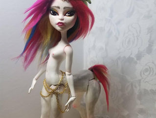 Meet the Artist ~ DollsOfViiviic