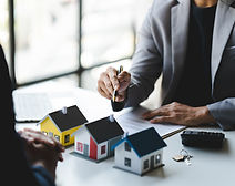 real-estate-agent-delivering-sample-homes-to-custo-2023-05-30-07-49-13-utc.jpg