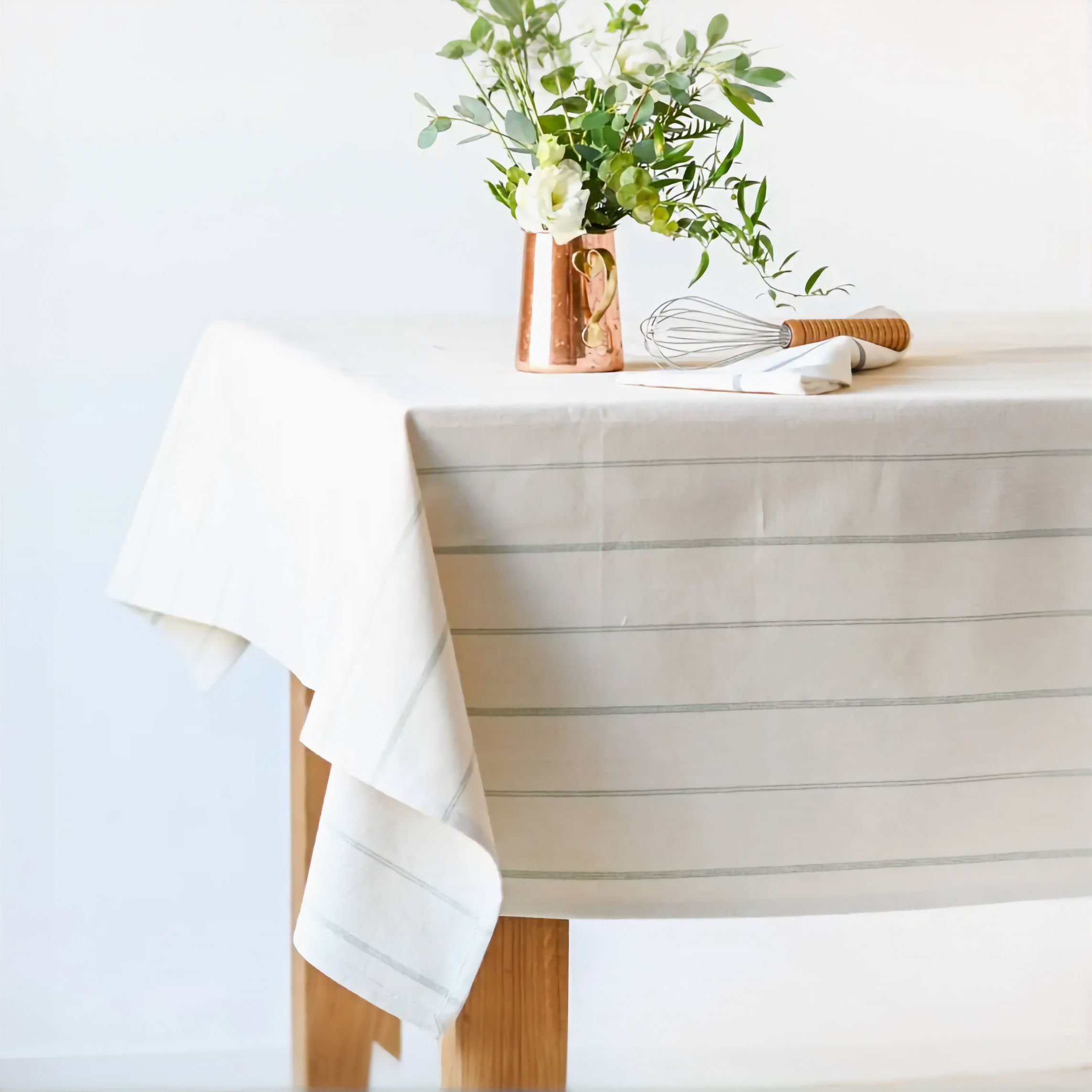 Simple Light Green English Stripe Tablecloth