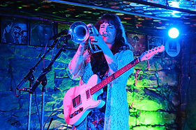 CarrieJennings___BelltownYachtClub_250201_DannyNgan_001_web.jpg