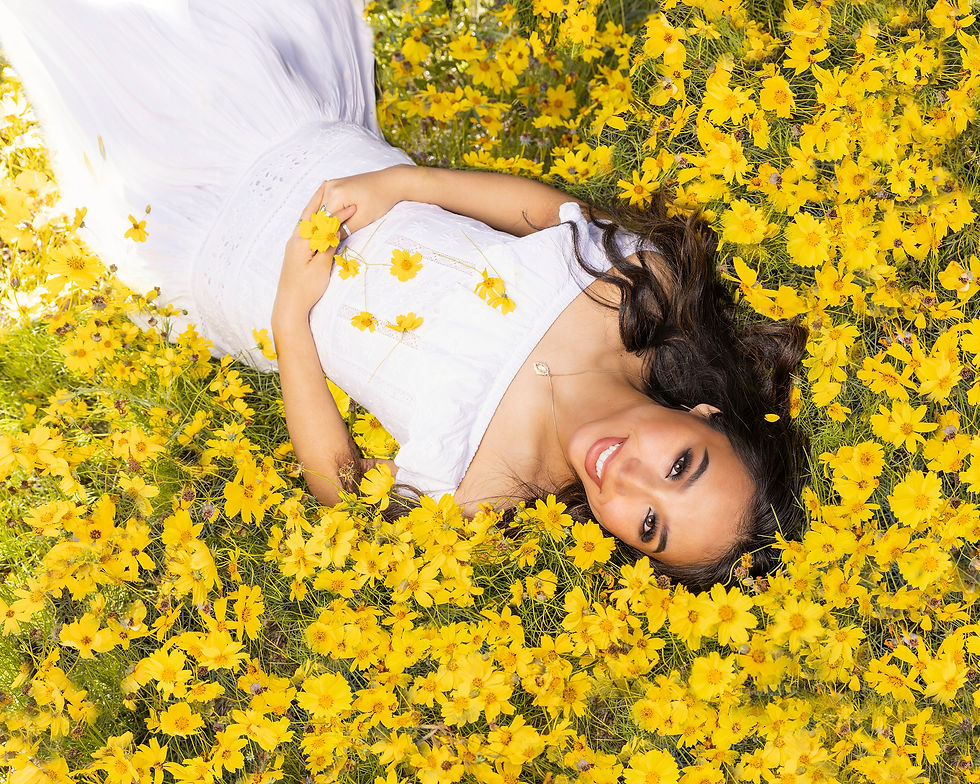 Outdoor photography for high school senior portrait for Arapahoe, Boulder, Castle View, Ch