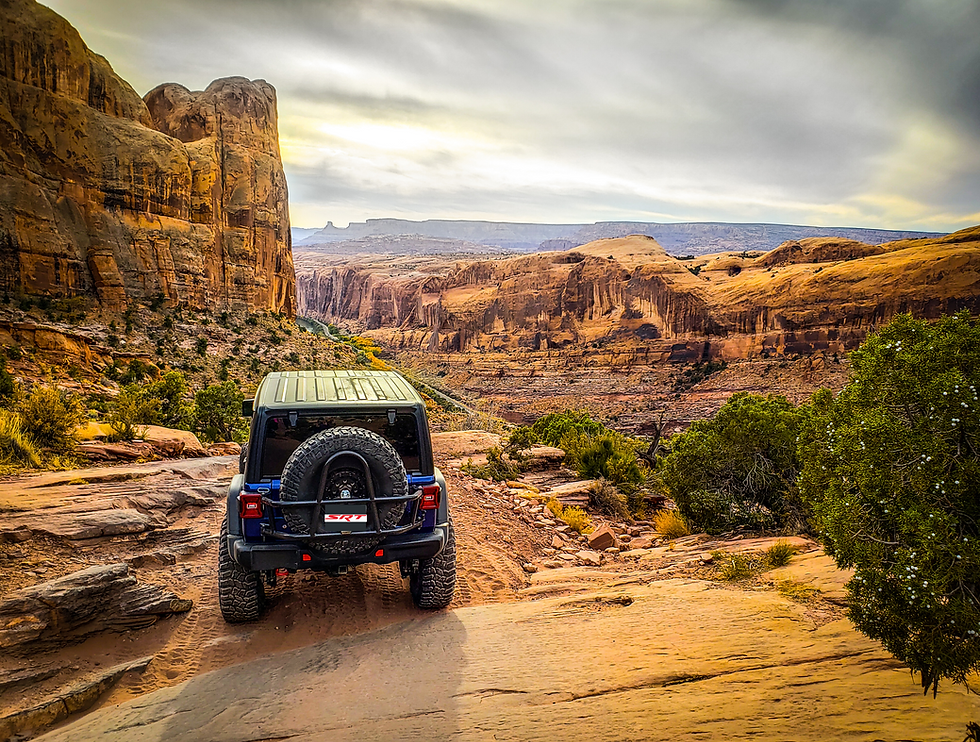 Blue JL Rubicon_Hemi_SRT Logo_3.png