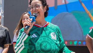 En el marco de la inauguración del Mundial 2026, Presidenta Municipal Rocio Adame entrega boletos de avión a jóvenes ganadores de concurso nacional de muralismo
