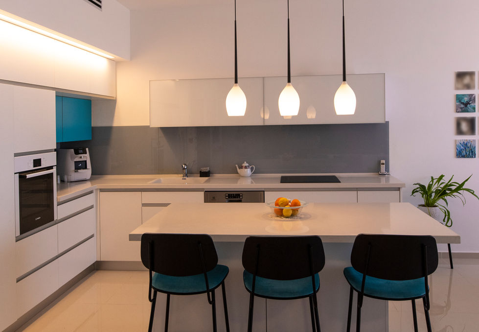 Kitchen front view.jpg