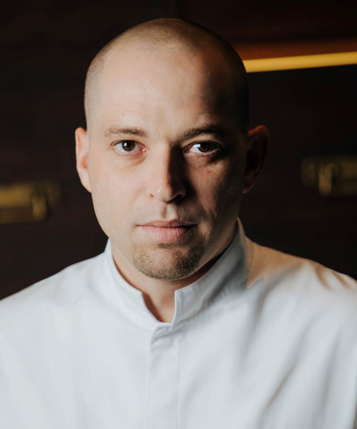 Institution iconique de l’hôtellerie de luxe à Phnom Penh, le Raffles Hotel Le Royal annonce la nomination de David Eldridge au poste de chef exécutif, une arrivée qui marque une nouvelle étape dans l’ambition gastronomique de cette adresse légendaire.