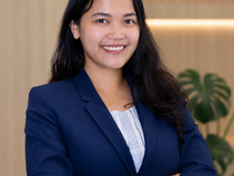Senior Associate chez Tilleke & Gibbins Cambodia, arbitre et médiatrice certifiée, et vice-présidente de l'Association Franco-Cambodgienne des Avocats et Juistes (AFCAJ), Nitikar Nith revient sur son parcours d'avocate cambodgienne, l'essor des femmes dans la profession juridique, l'importance de l'éducation juridique, et son message aux jeunes professionnelles cambodgiennes. Entretien initialement publié dans Cambodia Leadership Review — Khmer Women Voices 2026.