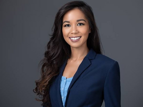 Née en Virginie d'une mère cambodgienne, installée à Hawaï, Darny Chau enchaîne les petits rôles sur les plus gros tournages du Pacifique. Son visage a traversé Magnum, Hawaii Five-0 et, l'an dernier, le Lilo & Stitch de Disney. Portrait d'une silhouette du cinéma.