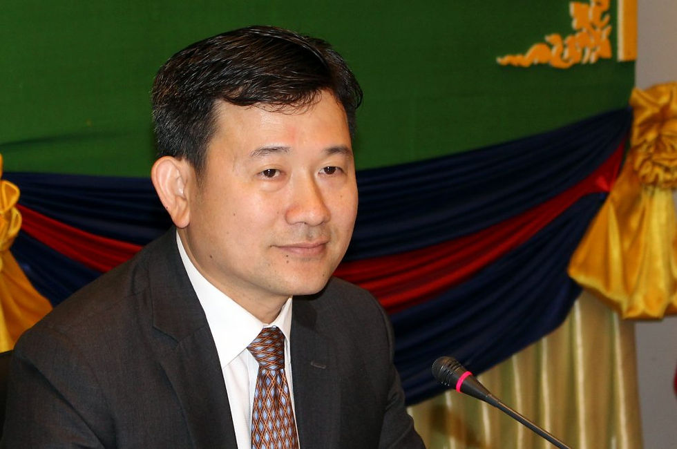 S.E. Dr Chhiv Ysieang, sous-secrétaire d’état au ministère des affaires étrangères et de la coopération internationale et également Président de l’INDRI (Institut National de Diplomatie et des Relations Internationales)