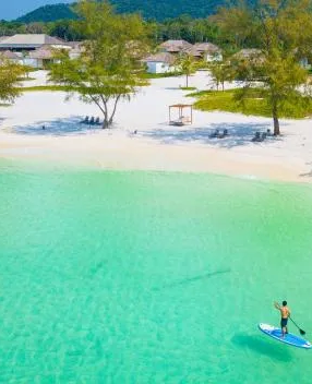 L’île cambodgienne de Koh Rong vient d’intégrer le prestigieux classement « World’s 50 Best Beaches », se hissant à la 9e place mondiale. Une reconnaissance qui propulse le Cambodge sur la carte des destinations balnéaires incontournables.