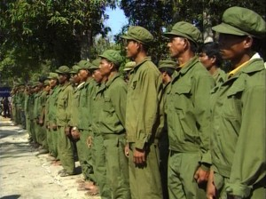L'armée khmère rouge à Anlong Veng est intégrée au gouvernement, 1998