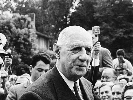 À l'heure où les bombes américaines tombaient sans discontinuer sur le Vietnam voisin, un vieux général en uniforme est venu rappeler aux puissants de ce monde que l'Asie n'appartient à personne.