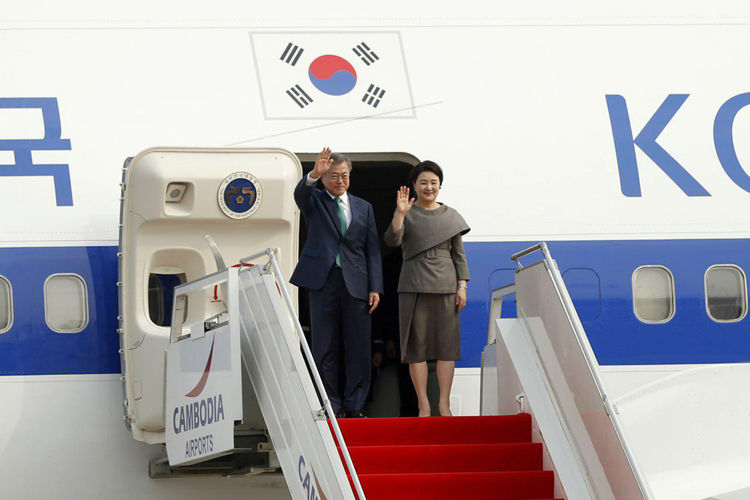 Le président sud-coréen Moon Jae-in entame sa visite d'Etat au Cambodge