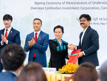 Smart Axiata et Canadia Group renforcent l’accessibilité numérique et les solutions technologiques au Cambodge