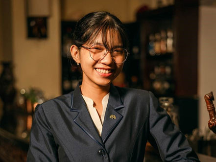 Deux bars parmi les plus emblématiques d'Asie du Sud-Est unissent leurs forces le temps d'un été pour un projet aussi rare qu'audacieux : faire voyager leurs meilleurs bartenders d'un pays à l'autre, verre à la main.