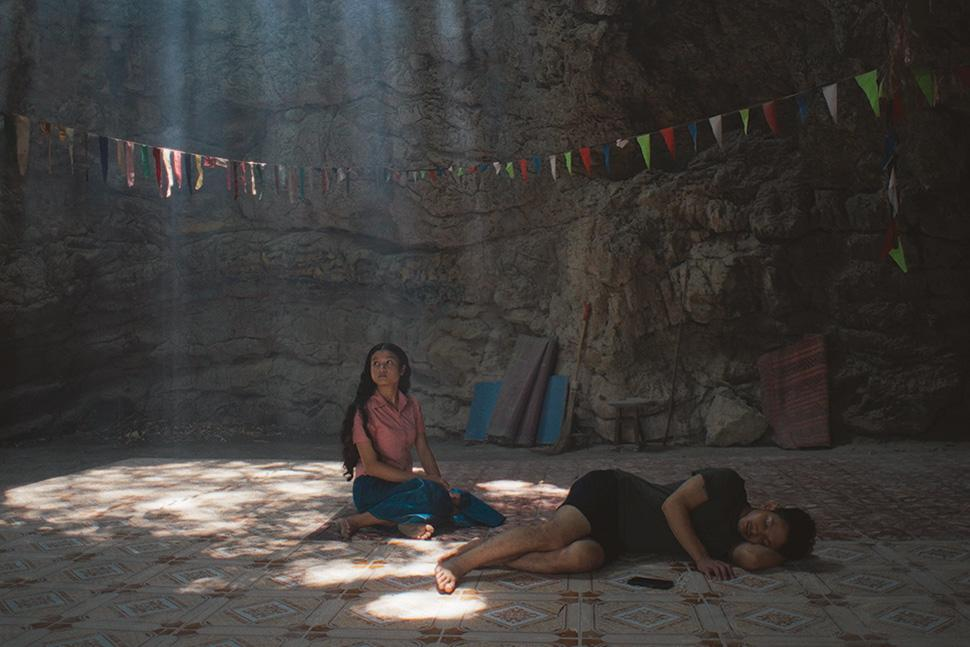 Révélé à la Berlinale en 2022 avec Further and Further Away, un film qui lui valut une reconnaissance internationale et plusieurs prix, Polen Ly confirme avec ce premier long format une volonté de donner au cinéma khmer une voix singulière, à la fois ancrée dans la culture locale et ouverte aux grands questionnements universels