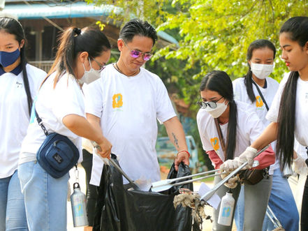 Phnom Penh & Environnement : Près de 700 personnes participent au nettoyage de la capitale