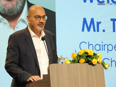 EuroCham Cambodge a organisé avec succès le Forum RH d'EuroCham 2026 : « Réinventer les pratiques RH à l'ère de l'IA » le vendredi 3 avril 2026. Ce forum, qui affichait complet, a rassemblé des parties prenantes de haut niveau des secteurs gouvernemental, académique, des affaires et de la technologie pour aborder les défis évolutifs du développement du capital humain, de l'intelligence artificielle et de la préparation de la main-d'œuvre au Cambodge.