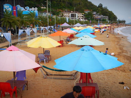Pour les âmes en quête d'un havre de paix exotique, où le doux clapotis des vagues berce les jours et où le coût de la vie reste un rêve accessible, la destination côtière de Kep au Cambodge s'impose comme une destination idéale pour une retraite sereine.