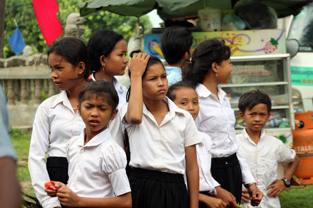 Le ministère de l'Education souhaite mettre un frein à la consommation de ''junk food'' dans les écoles