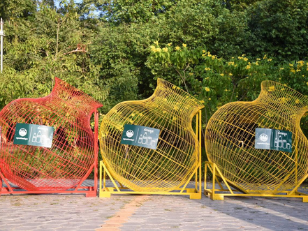 Initiative : Une ONG livre des poubelles insolites aux écoles de Phnom Penh