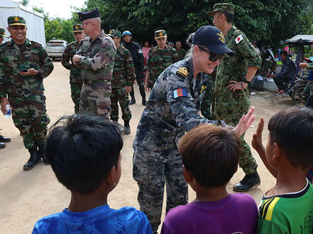 For several months, the border between Cambodia and Thailand has been the scene of a conflict that has had a profound impact on the region in military, economic, social and tourist terms. On 11 August 2025, the situation shows signs of relative stability, but the issues at stake remain serious and complex, involving prisoners, refugees, diplomatic actors and citizen initiatives in favour of peace.