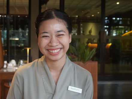 She is 21 years old, with a radiant smile and a very clear idea of where she's headed. Naphorn grew up in Siem Reap, daughter of farmers, and it was in this same city that she learned everything — English, service, self-confidence. Today, she works as an F&B assistant at the Anjali Hotel. She shines.