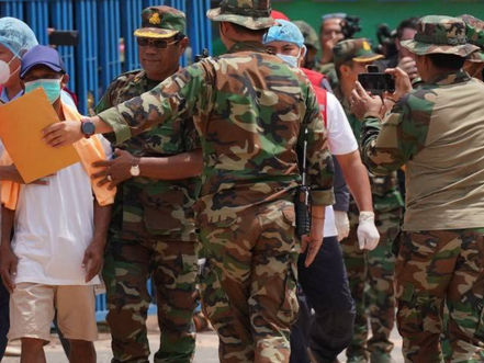 Frontière : Le sort des 18 soldats cambodgiens détenus en Thaïlande au cœur des tensions