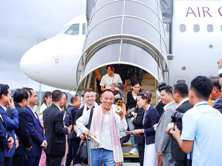 25 September 2025 marked a decisive turning point in tourism and economic relations between Cambodia and China, with the successful launch by Air Cambodia, the national airline, of a direct air link between Sihanoukville and Shenzhen.