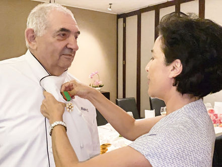 Phnom Penh & Hommage : Les célèbres plats « Signatures » d’Alain Darc au Topaz