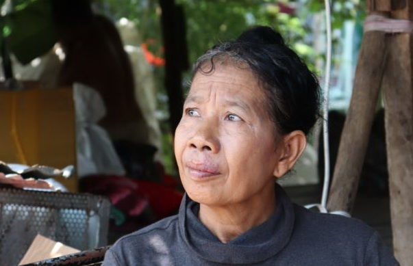 Ou Ran, 60 ans, collecte des déchets recyclables depuis cinq ans