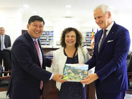 Coopération : La Banque européenne d'investissement prête à s'installer au Cambodge