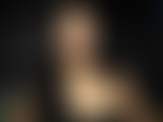 For this festive season, Topaz is turning up the warmth and sparkle with a programme that puts live jazz back at the heart of Phnom Penh’s dining scene. Drawing on some of the city’s most respected performers, the restaurant is curating evenings where refined French cuisine meets soulful, improvisation‑rich music.