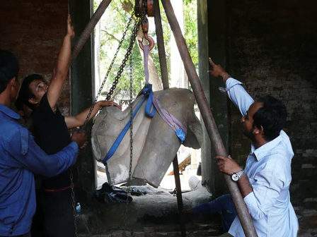 After fifteen years of painstaking Franco-Cambodian work, the dancing Shiva, a unique 10th-century masterpiece, has been reborn from its thousands of fragments. A ceremony celebrated its completion on March 18, 2026, in Siem Reap.