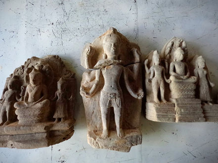 L'Autorité Nationale APSARA découvre six statues anciennes en grès sur le site de restauration de Ta Prohm