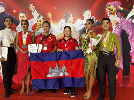 Les athlètes cambodgiens de danse sportive ont une nouvelle fois démontré leur talent sur la scène régionale en remportant cinq médailles — une d'argent et quatre de bronze — lors des Championnats d'Asie et d'Asie du Sud-Est 2025, une compétition très disputée.