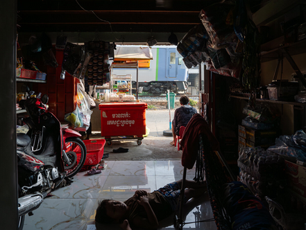 For four weeks this summer, Studio Images – Maison de la Photographie opens its walls to sixteen graduating photographers. Shaped by two years of training, their personal series look at Cambodia from the inside — memory, identity, and the quiet texture of everyday life.