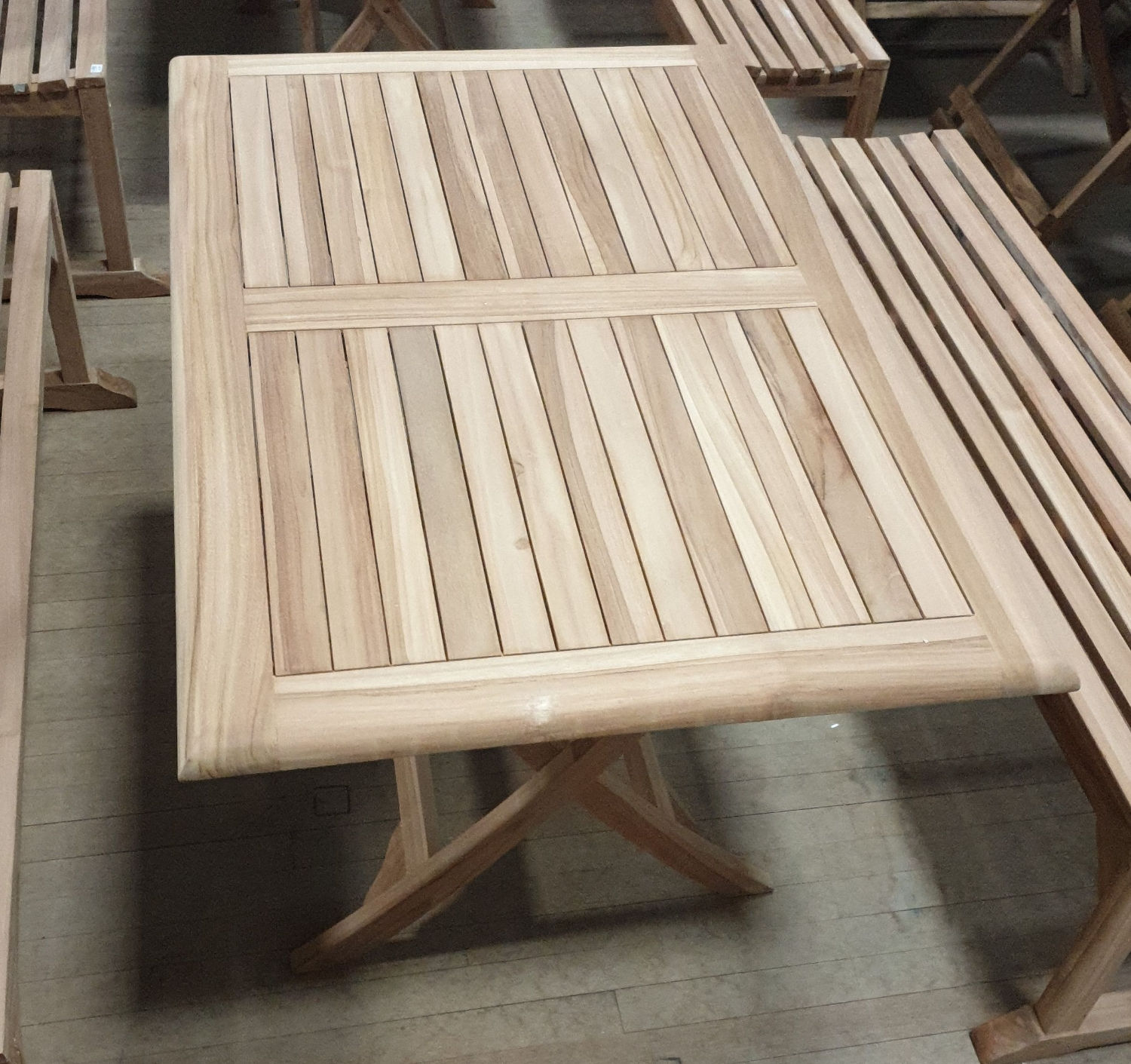 Patio table foldable