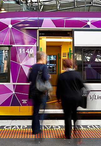 Passengers-boarding-a-VLine-train_1000x563.jpg