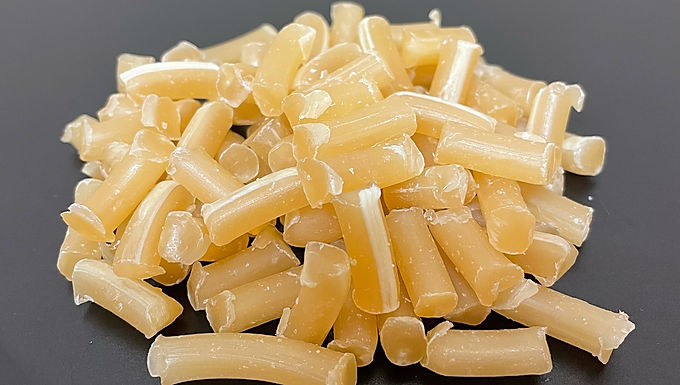 Yellow and White Beeswax Pellets
