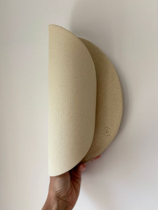 Applique lumineuse en grès beige chamotté