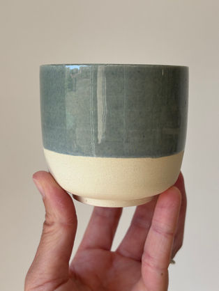Tasse en grès émaillé