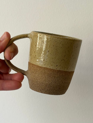 Tasse à café avec anse en grès roux chamotté
