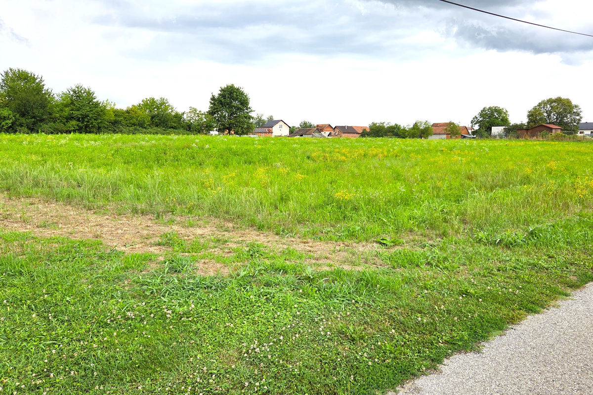 Zagreb, Odranski Obrež, građ. zemljište 8192 m2