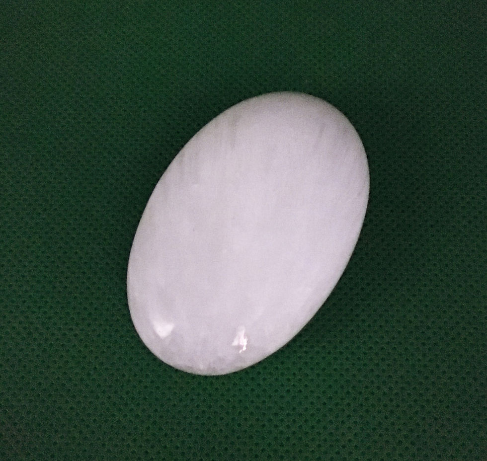 Scolecite Palm Stone