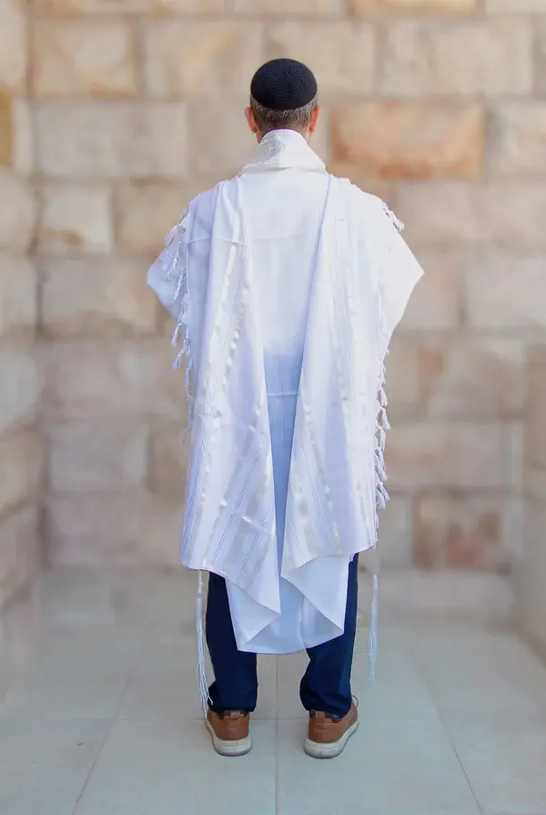 תמונה ממוזערת: טלית קורן מפוארת