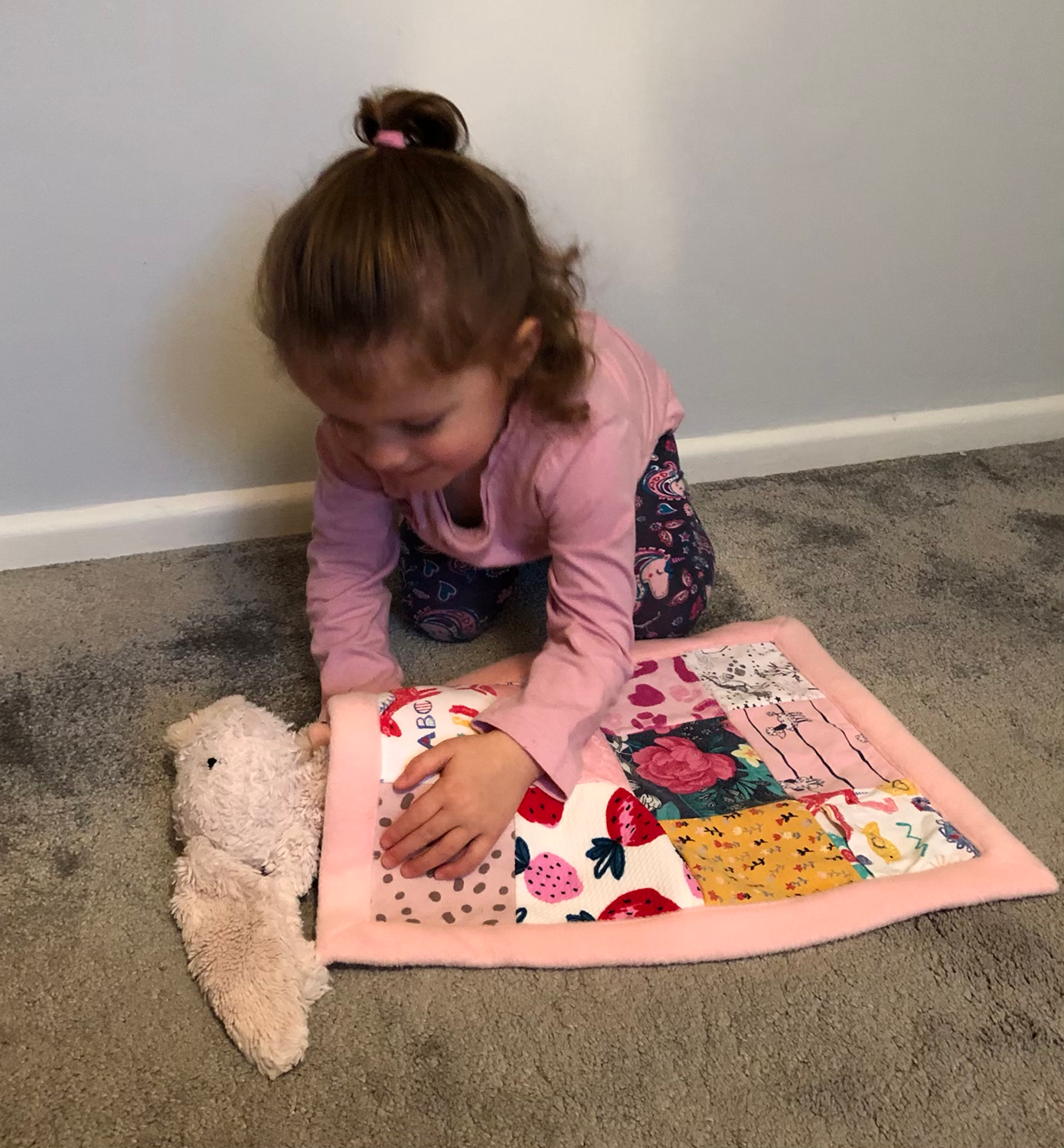 Mini toy keepsake blanket