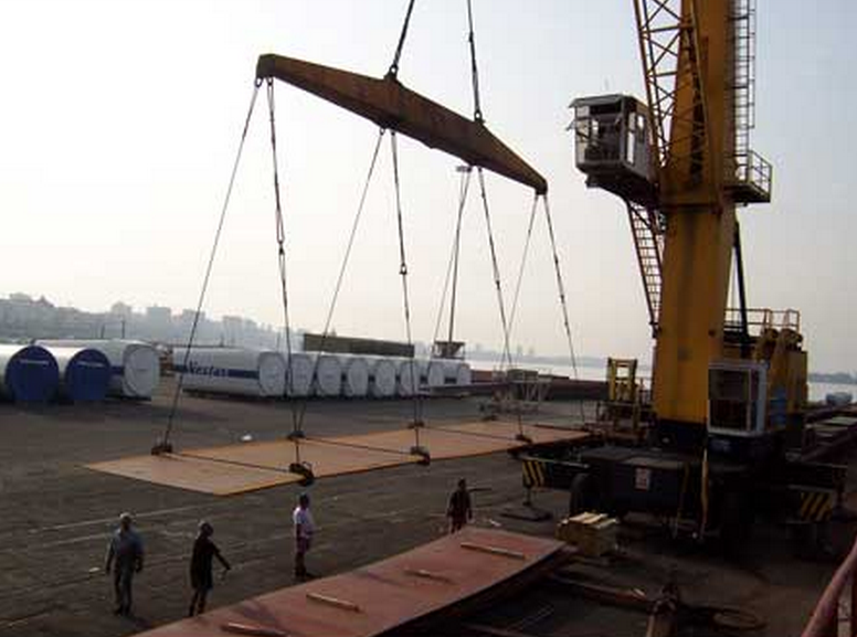 Under hook equipment
