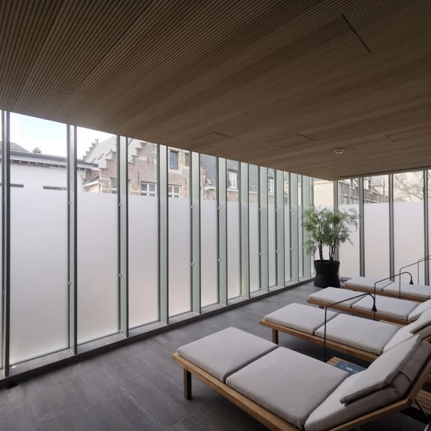 Relaxruimte zandstraalfolie in wellness